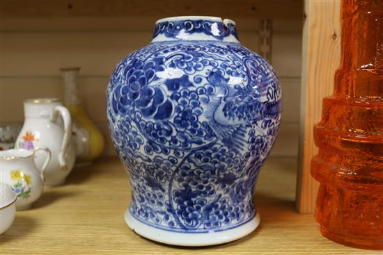 A Chinese Kang Hsi blue and white vase height 23cm